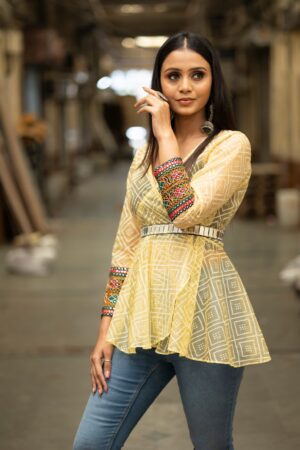 Aina 2